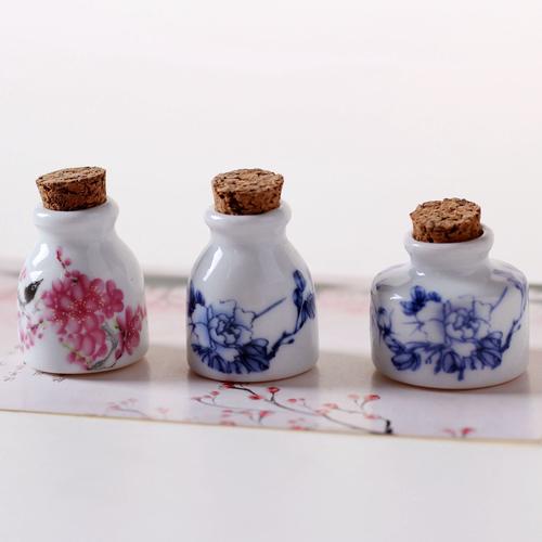 景德镇陶瓷小瓶子
